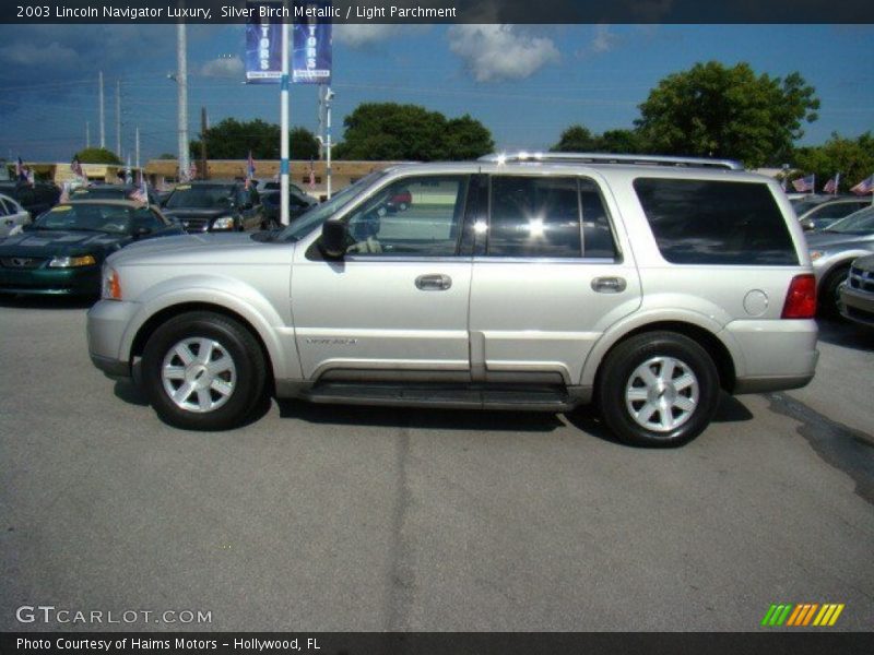 Silver Birch Metallic / Light Parchment 2003 Lincoln Navigator Luxury