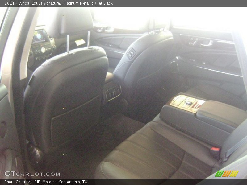 Platinum Metallic / Jet Black 2011 Hyundai Equus Signature
