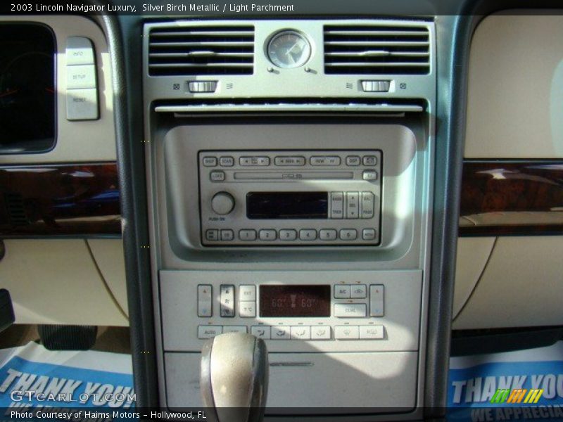 Silver Birch Metallic / Light Parchment 2003 Lincoln Navigator Luxury