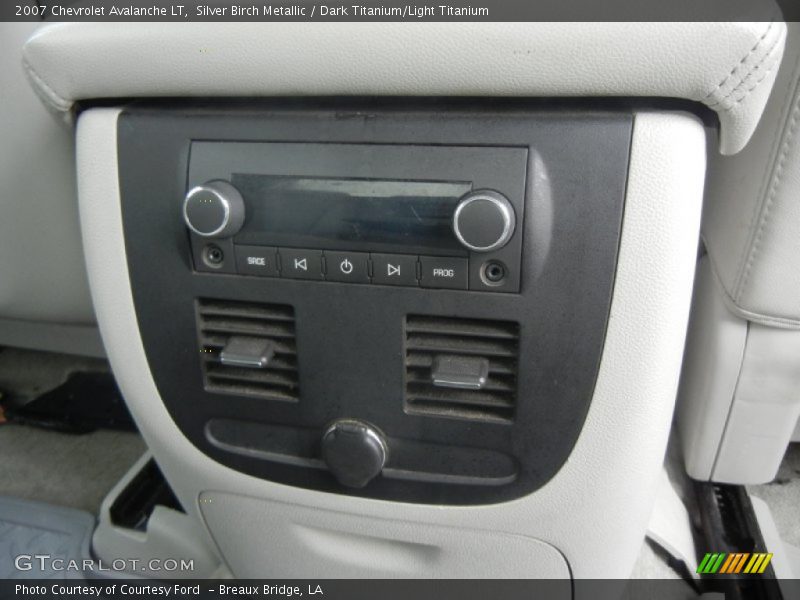 Silver Birch Metallic / Dark Titanium/Light Titanium 2007 Chevrolet Avalanche LT