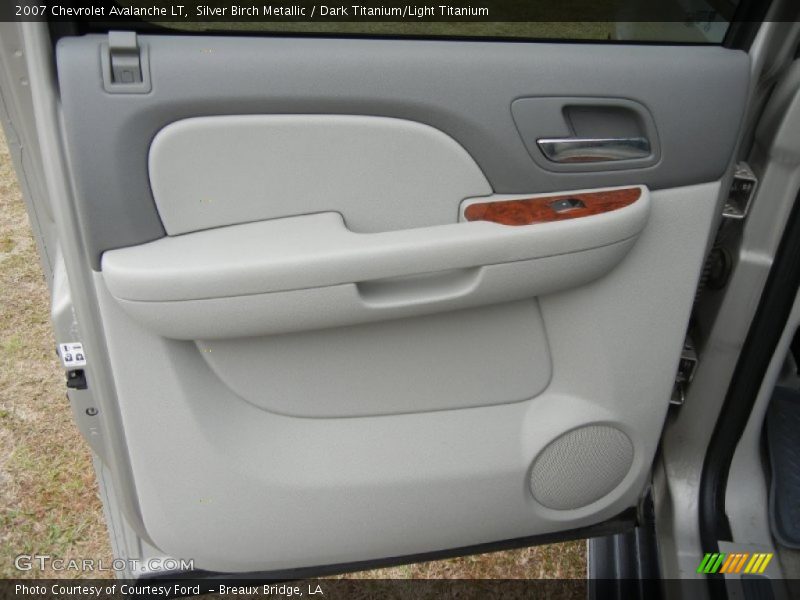 Silver Birch Metallic / Dark Titanium/Light Titanium 2007 Chevrolet Avalanche LT