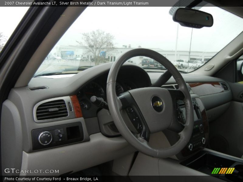 Silver Birch Metallic / Dark Titanium/Light Titanium 2007 Chevrolet Avalanche LT