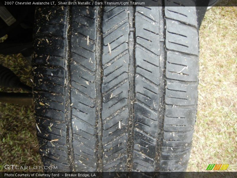 Silver Birch Metallic / Dark Titanium/Light Titanium 2007 Chevrolet Avalanche LT