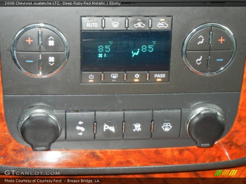 Deep Ruby Red Metallic / Ebony 2008 Chevrolet Avalanche LTZ