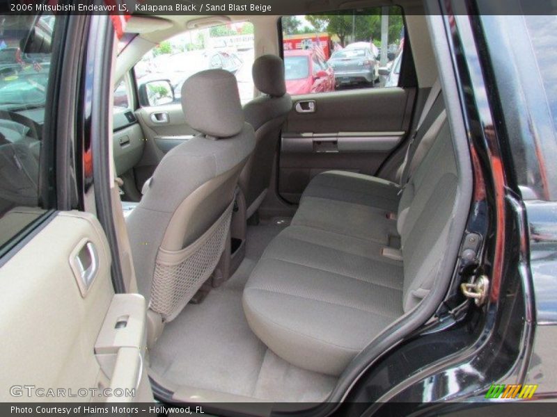 Kalapana Black / Sand Blast Beige 2006 Mitsubishi Endeavor LS