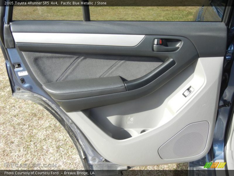 Pacific Blue Metallic / Stone 2005 Toyota 4Runner SR5 4x4