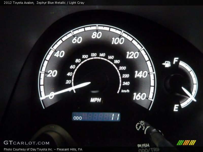 Zephyr Blue Metallic / Light Gray 2012 Toyota Avalon