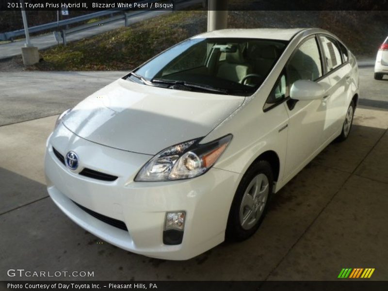 Blizzard White Pearl / Bisque 2011 Toyota Prius Hybrid III