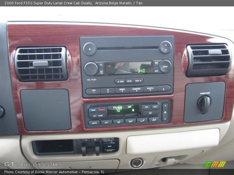 Controls of 2006 F350 Super Duty Lariat Crew Cab Dually