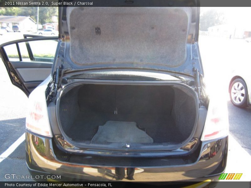 Super Black / Charcoal 2011 Nissan Sentra 2.0