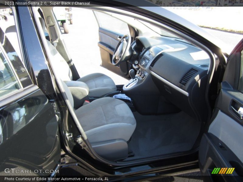 Super Black / Charcoal 2011 Nissan Sentra 2.0