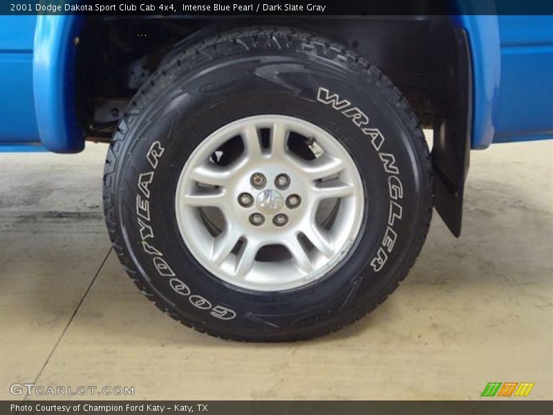 Intense Blue Pearl / Dark Slate Gray 2001 Dodge Dakota Sport Club Cab 4x4