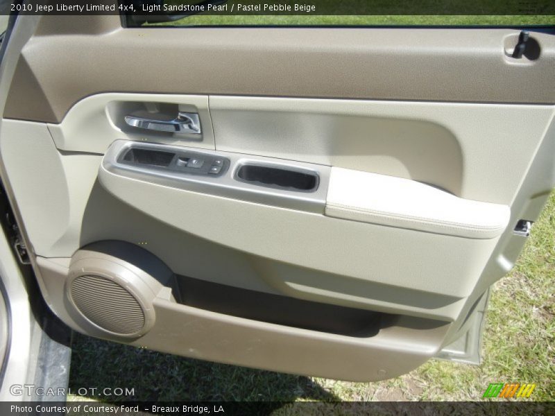 Light Sandstone Pearl / Pastel Pebble Beige 2010 Jeep Liberty Limited 4x4