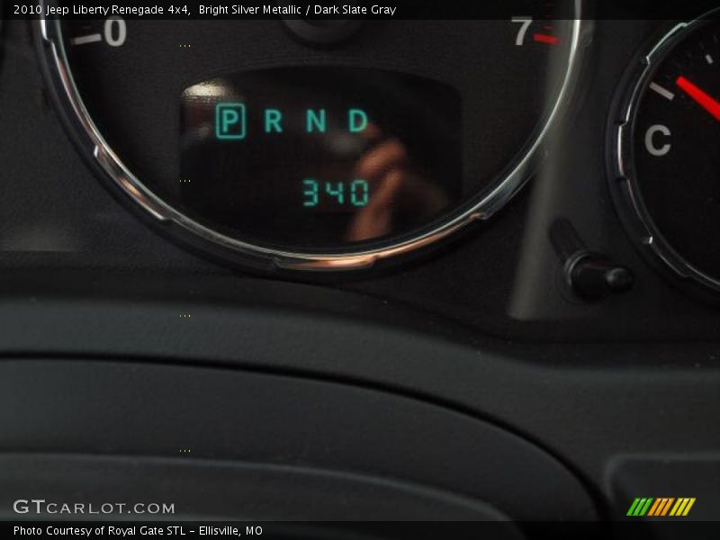Bright Silver Metallic / Dark Slate Gray 2010 Jeep Liberty Renegade 4x4