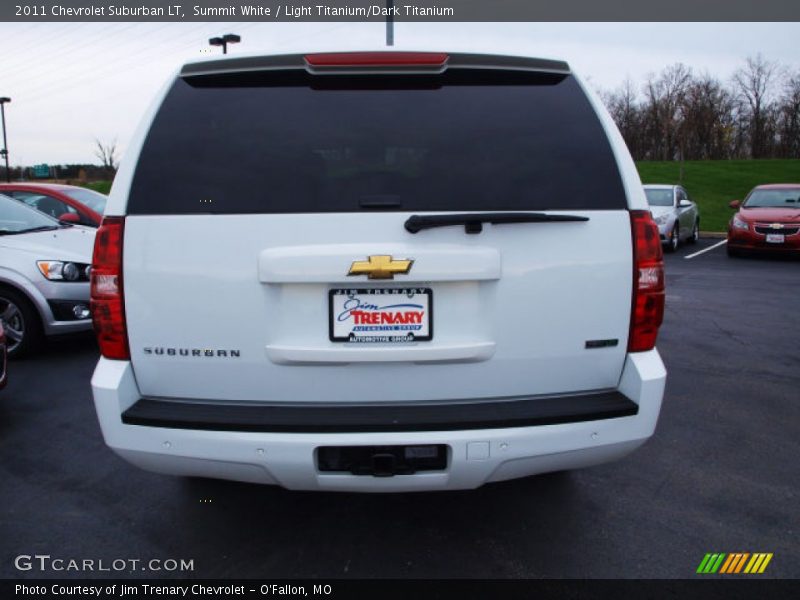 Summit White / Light Titanium/Dark Titanium 2011 Chevrolet Suburban LT