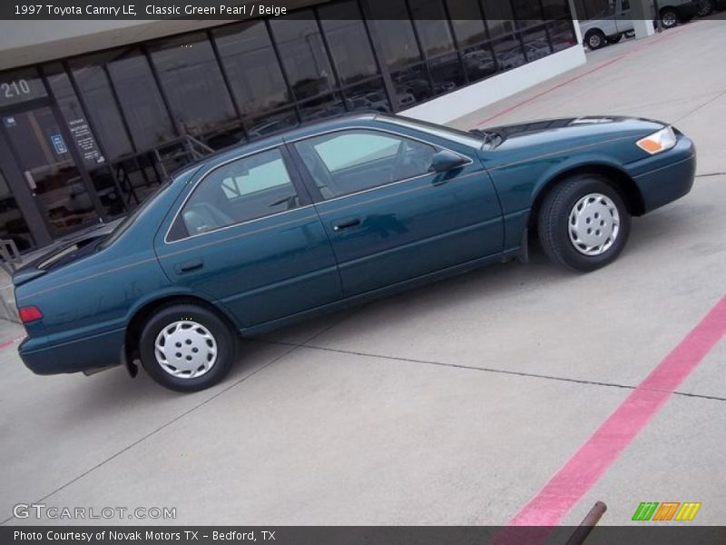 Classic Green Pearl / Beige 1997 Toyota Camry LE