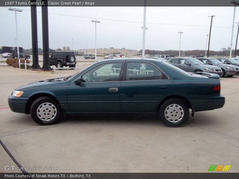 Classic Green Pearl / Beige 1997 Toyota Camry LE
