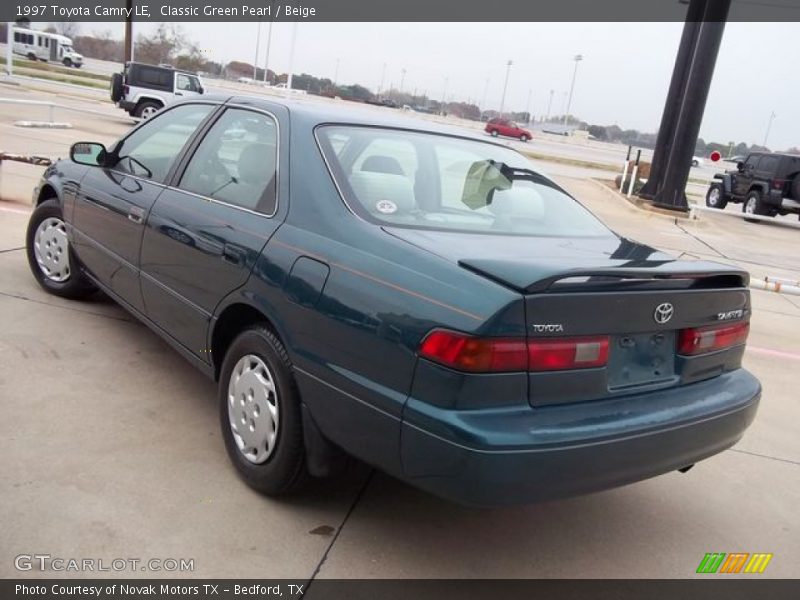 Classic Green Pearl / Beige 1997 Toyota Camry LE