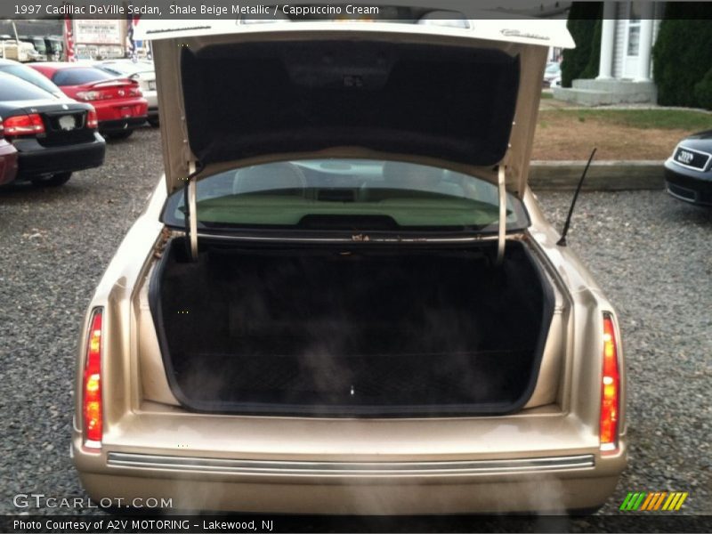 Shale Beige Metallic / Cappuccino Cream 1997 Cadillac DeVille Sedan