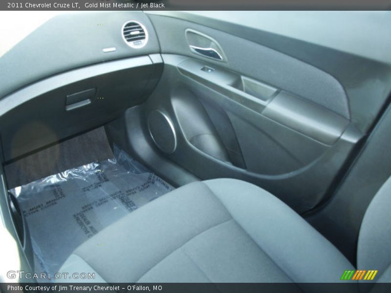 Gold Mist Metallic / Jet Black 2011 Chevrolet Cruze LT
