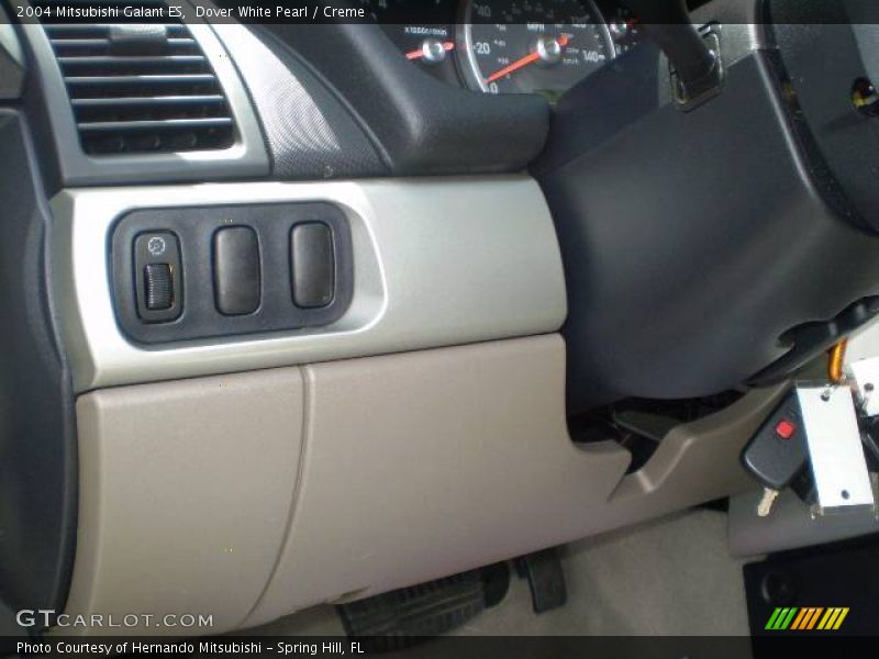 Dover White Pearl / Creme 2004 Mitsubishi Galant ES
