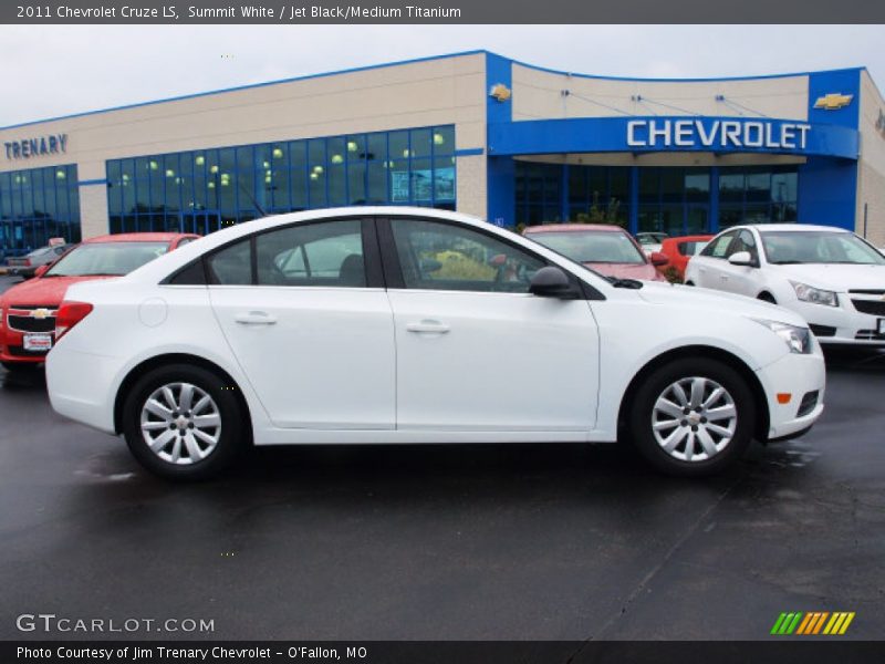 Summit White / Jet Black/Medium Titanium 2011 Chevrolet Cruze LS