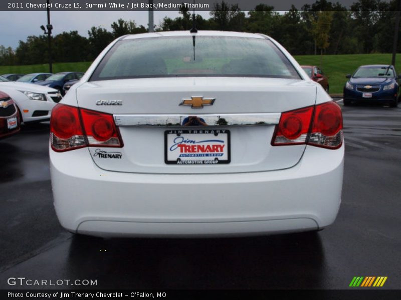 Summit White / Jet Black/Medium Titanium 2011 Chevrolet Cruze LS