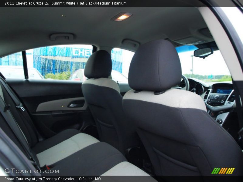 Summit White / Jet Black/Medium Titanium 2011 Chevrolet Cruze LS