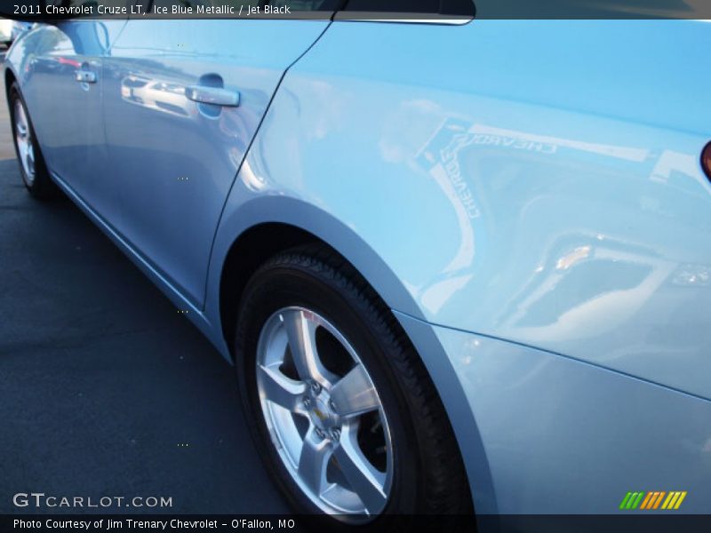 Ice Blue Metallic / Jet Black 2011 Chevrolet Cruze LT