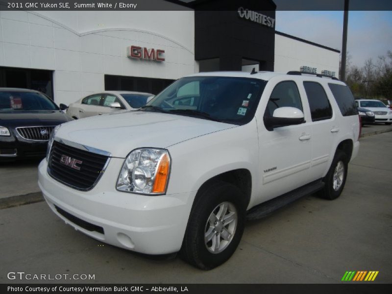 Summit White / Ebony 2011 GMC Yukon SLE