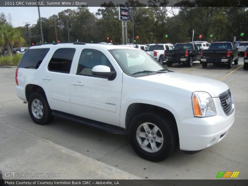 Summit White / Ebony 2011 GMC Yukon SLE