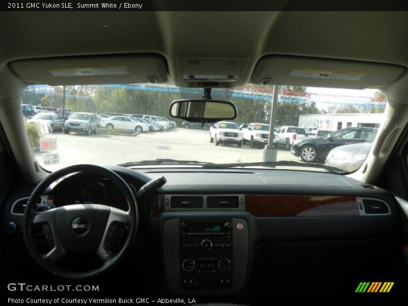 Summit White / Ebony 2011 GMC Yukon SLE