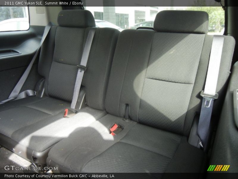 Summit White / Ebony 2011 GMC Yukon SLE
