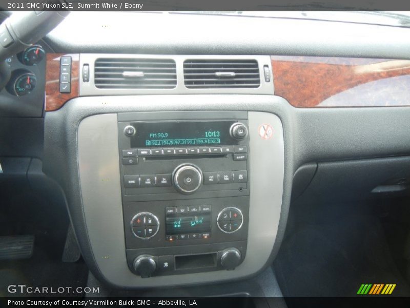 Summit White / Ebony 2011 GMC Yukon SLE