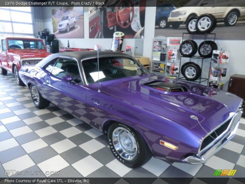 Front 3/4 View of 1970 Challenger R/T Coupe