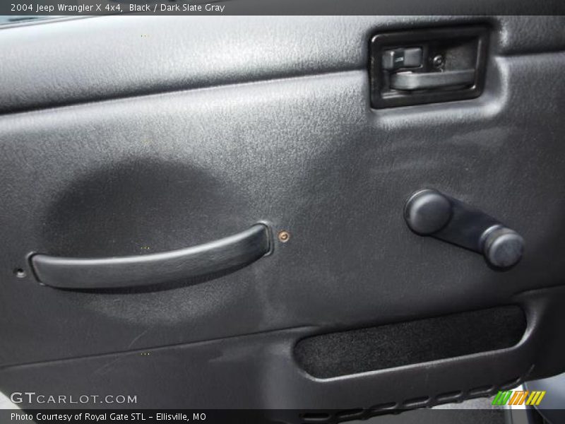 Black / Dark Slate Gray 2004 Jeep Wrangler X 4x4