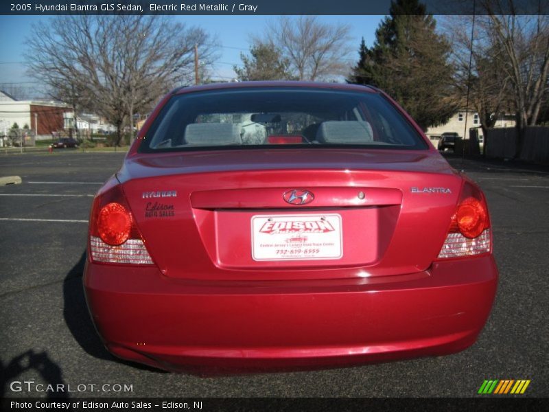 Electric Red Metallic / Gray 2005 Hyundai Elantra GLS Sedan