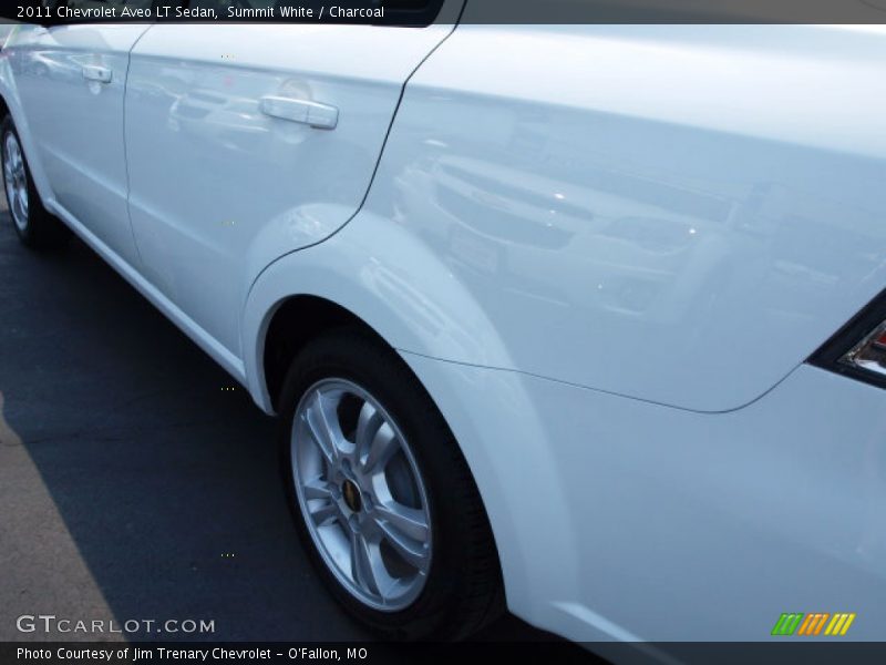 Summit White / Charcoal 2011 Chevrolet Aveo LT Sedan
