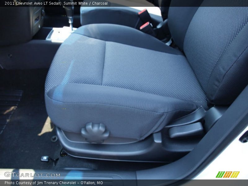 Summit White / Charcoal 2011 Chevrolet Aveo LT Sedan