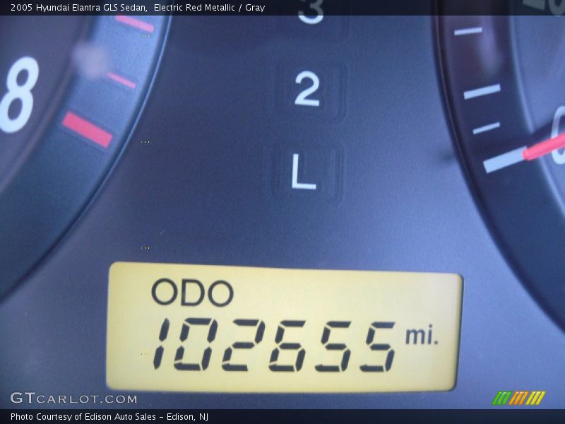 Electric Red Metallic / Gray 2005 Hyundai Elantra GLS Sedan