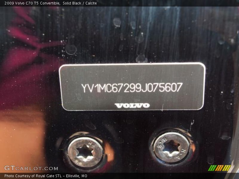 Solid Black / Calcite 2009 Volvo C70 T5 Convertible