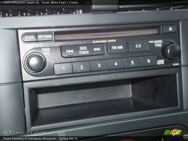 Dover White Pearl / Creme 2004 Mitsubishi Galant ES