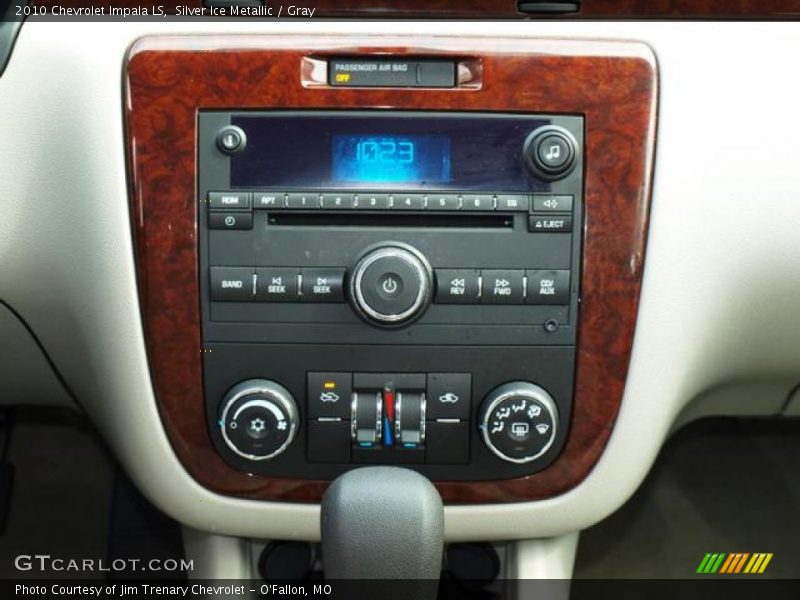 Silver Ice Metallic / Gray 2010 Chevrolet Impala LS