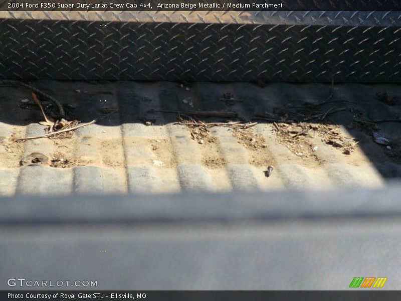 Arizona Beige Metallic / Medium Parchment 2004 Ford F350 Super Duty Lariat Crew Cab 4x4