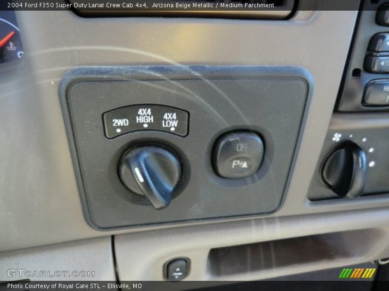 Arizona Beige Metallic / Medium Parchment 2004 Ford F350 Super Duty Lariat Crew Cab 4x4