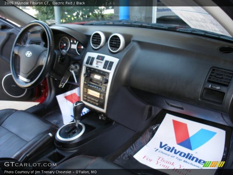 Electric Red / Black 2005 Hyundai Tiburon GT