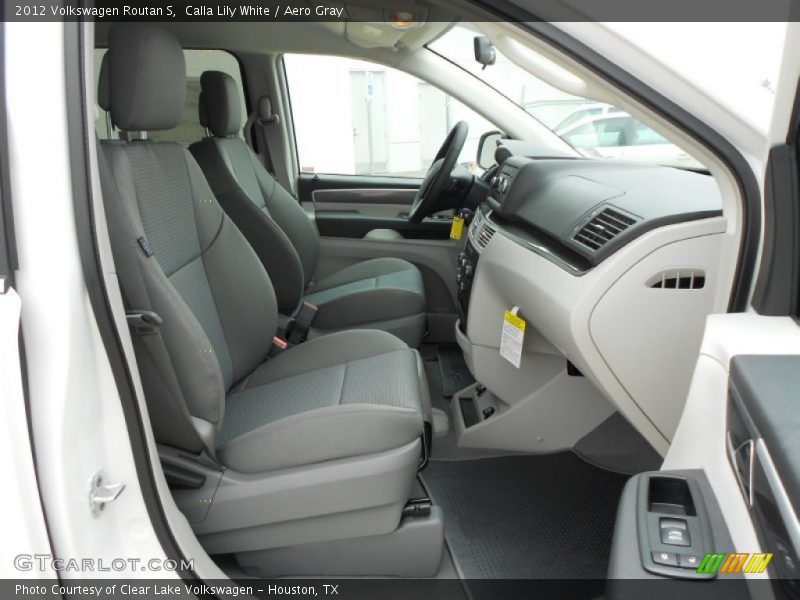  2012 Routan S Aero Gray Interior