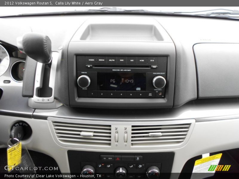 Calla Lily White / Aero Gray 2012 Volkswagen Routan S