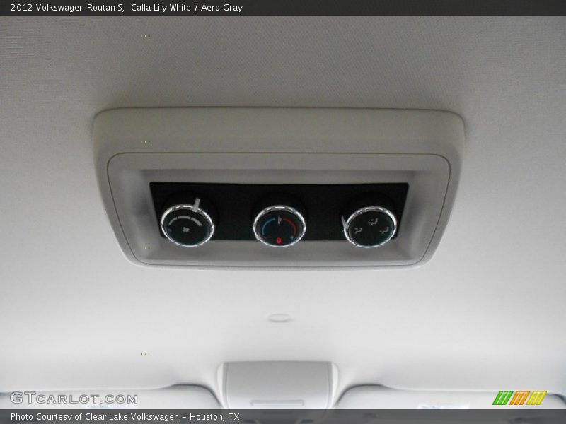 Calla Lily White / Aero Gray 2012 Volkswagen Routan S