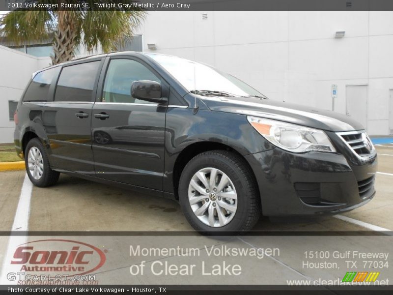 Twilight Gray Metallic / Aero Gray 2012 Volkswagen Routan SE